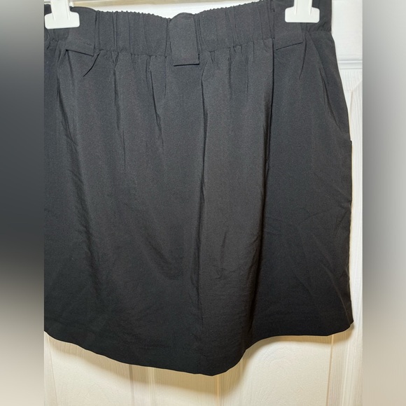 black golf skirt with shorts inside - Picture 5 of 6